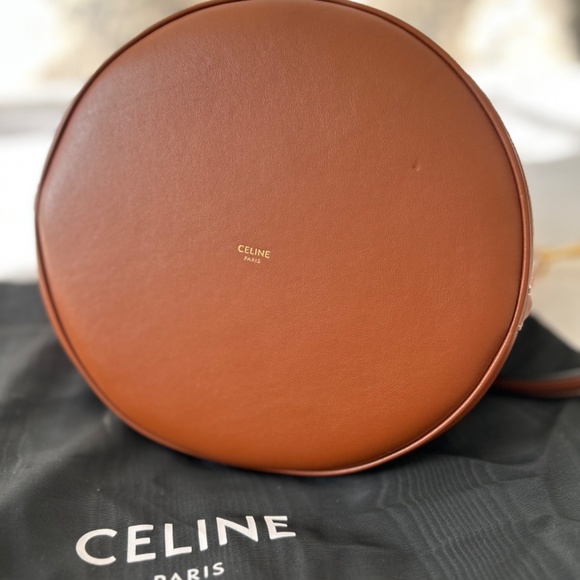 CELINE Bucket 16 Bag Smooth Calfskin Tan - Picture 3 of 11
